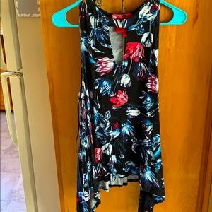 Keyhole floral flowy tank